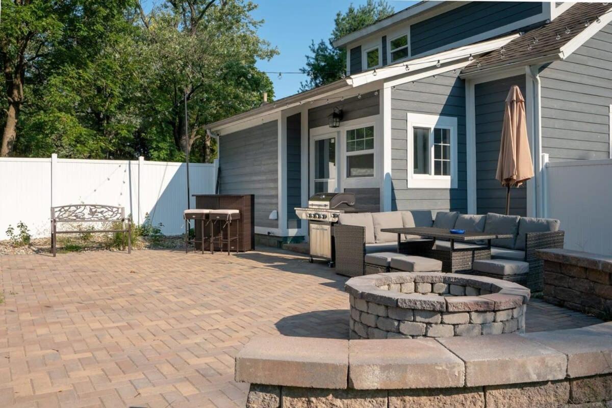 The Lucky Charm Home Of The Fighting Irish! Bbq Outdoor Games Coffee South Bend Exterior foto